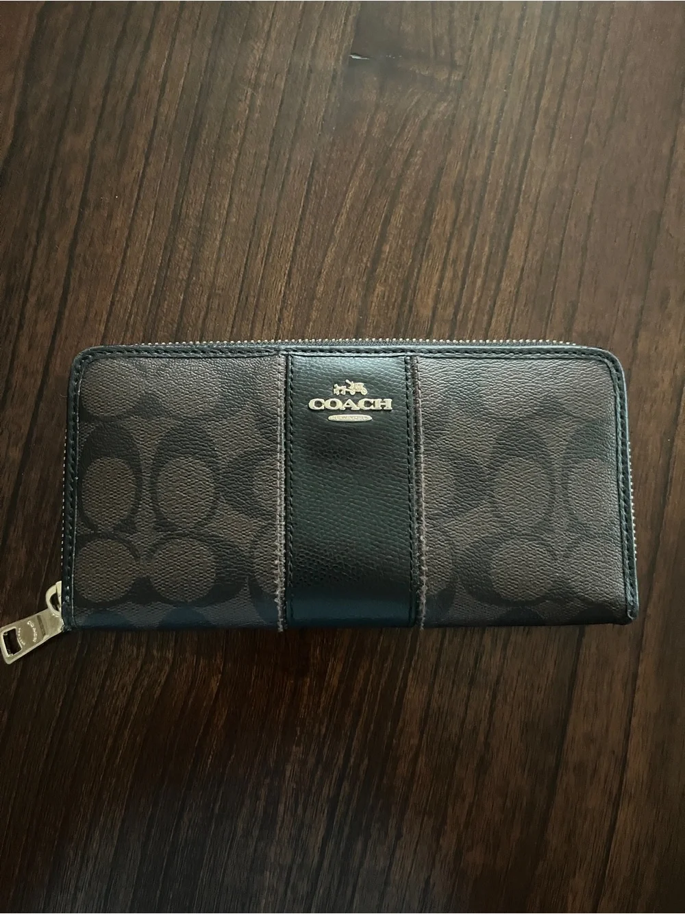 Coach Signature Zip Wallet in Black and Brown never used from the early 2000s